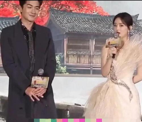 圈内八卦爆料吃瓜,明星背后的惊人真相，吃瓜群众速来围观！